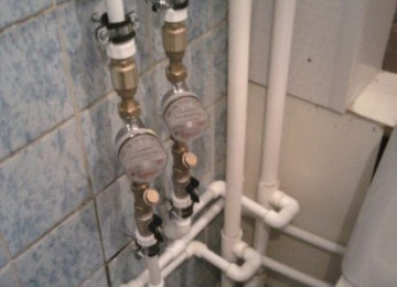 Монтаж водопроводных труб в доме