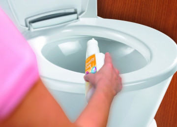 Как правильно прочистить канализационную трубу в туалете?