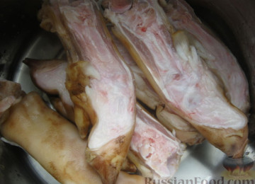 Холодец из свиных ножек и курицы, рецепт с фото