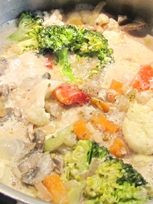 Цветная капуста с шампиньонами: фото, рецепты супов, блюда в духовке, мультиварке и на сковороде