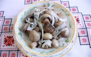 Как мариновать ножки грибов: рецепты блюд в домашних условиях