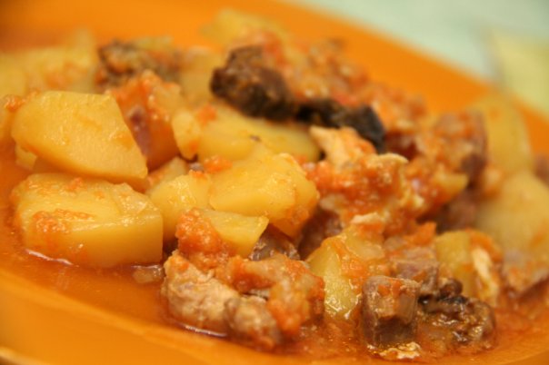 Картошка с курицей и грибами: рецепты приготовления в духовке, мультиварке, сковороде и кастрюле