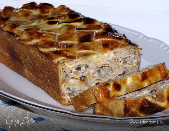 Рецепты блинного пирога с грибами и курицей, мясом и фаршем, сыром (с фото)