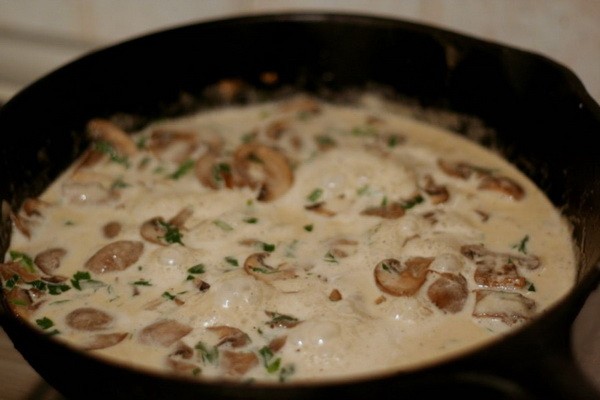 Рецепты грибных соусов из сушеных белых грибов со сметаной, маслом и сливками