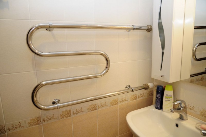 Как поменять полотенцесушитель в ванной комнате