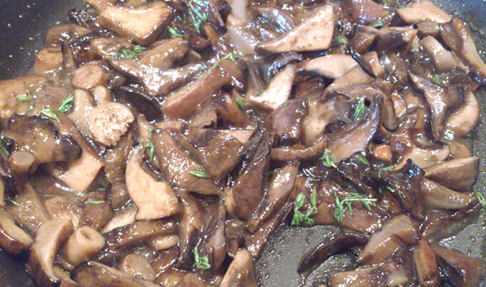 Как правильно пожарить белые грибы: рецепты с видео, как жарить сухие, свежие и замороженные боровики