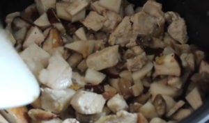 Как приготовить белые грибы в сливочном соусе: рецепты вкусных блюд из боровиков