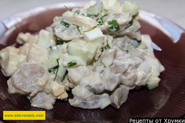 Как приготовить салаты с куриной грудкой и шампиньонами: фото и рецепты вкусных блюд