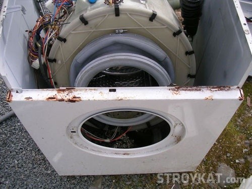 Как снять барабан на стиральной машине?