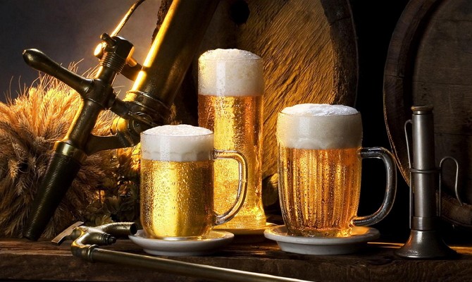 Какое пиво лучше пить – бутылочное или живое