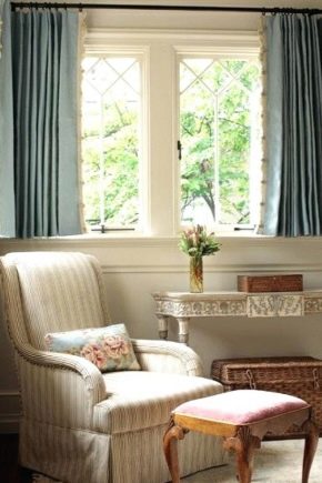 Короткие шторы в гостиную — нестандартное оформление интерьера
