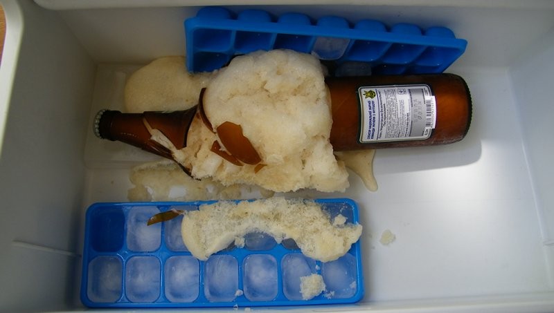 Можно ли разморозить замерзшее пиво в бутылке, банке или кеге