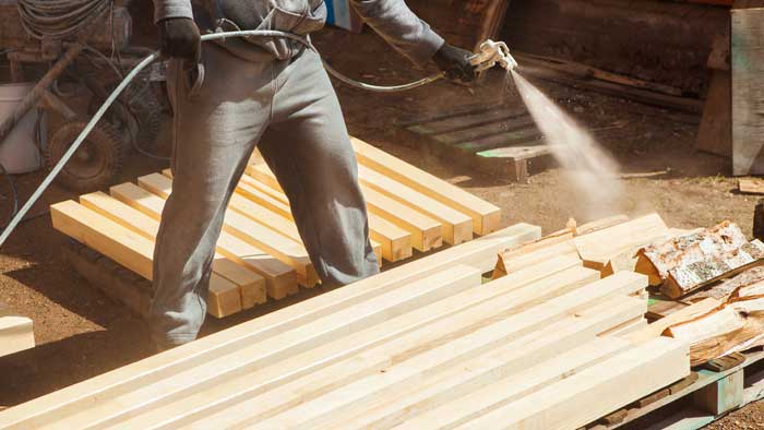 Огнезащита деревянных конструкций: обработка и материалы