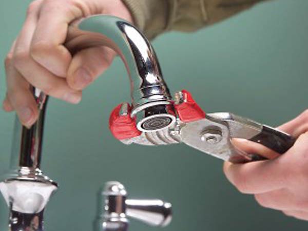 Ремонт смесителя для ванной: причины поломки и способы ремонта