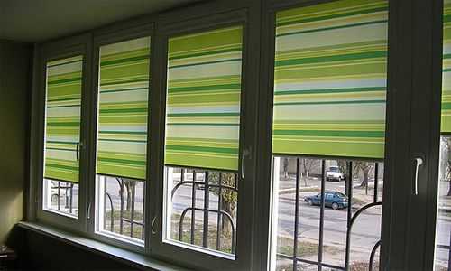 Роликовые шторы на пластиковые окна: способы фиксации и установки