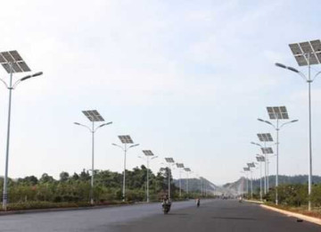 Уличное освещение на солнечных батареях 